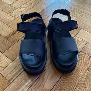 Dr Martens Voss black leather flat chunky sandals